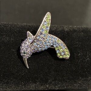 Monet Silver Hummingbird Pin - Shiny Silver Tone